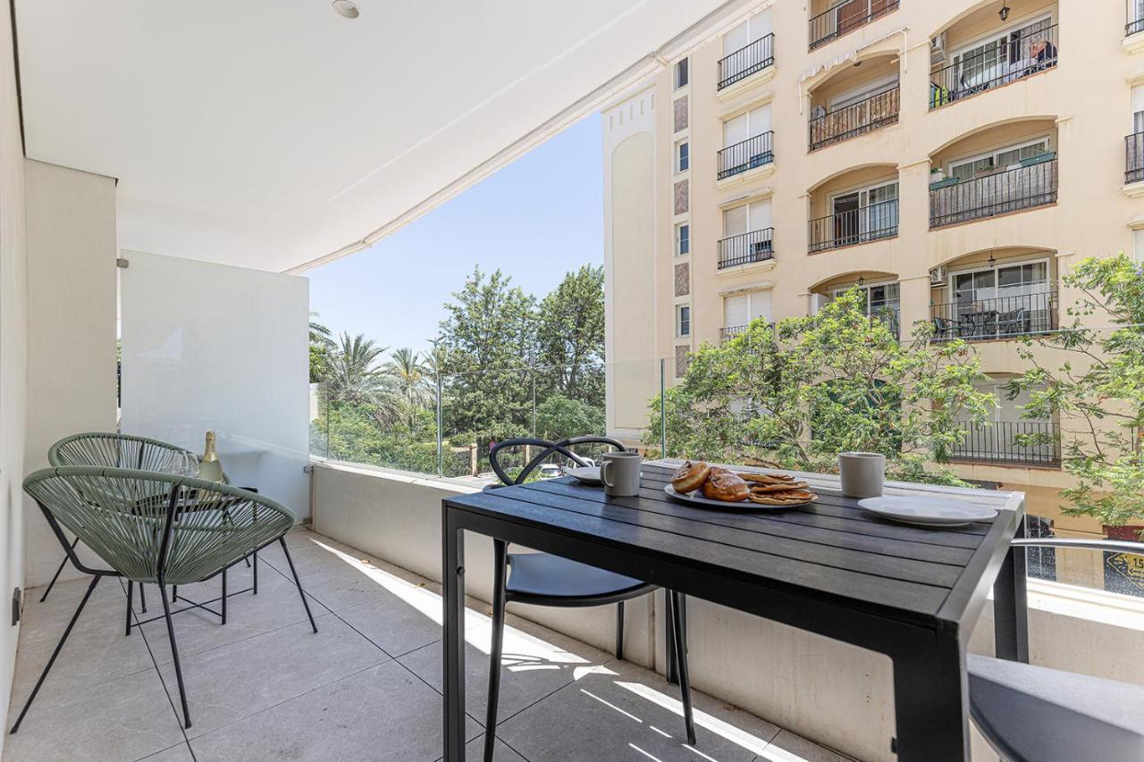 Stylish 2 Bedroom Apartment In Estepona Old Town Bagian luar foto