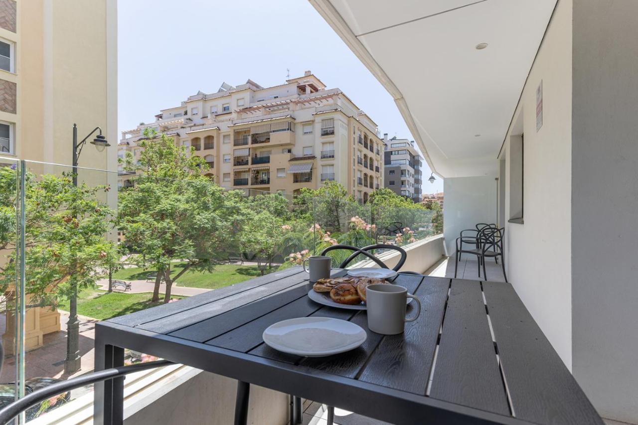 Stylish 2 Bedroom Apartment In Estepona Old Town Bagian luar foto