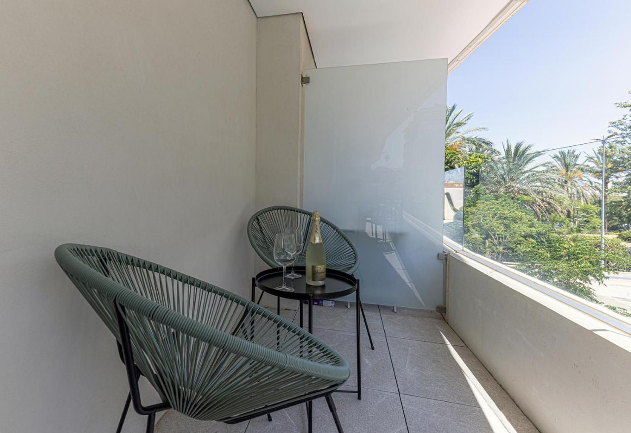 Stylish 2 Bedroom Apartment In Estepona Old Town Bagian luar foto